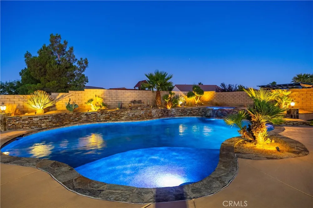 41520 44th W Lancaster, CA 93536