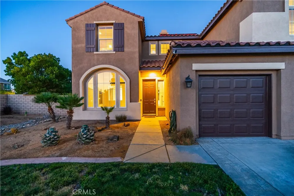 41520 44th W Lancaster, CA 93536