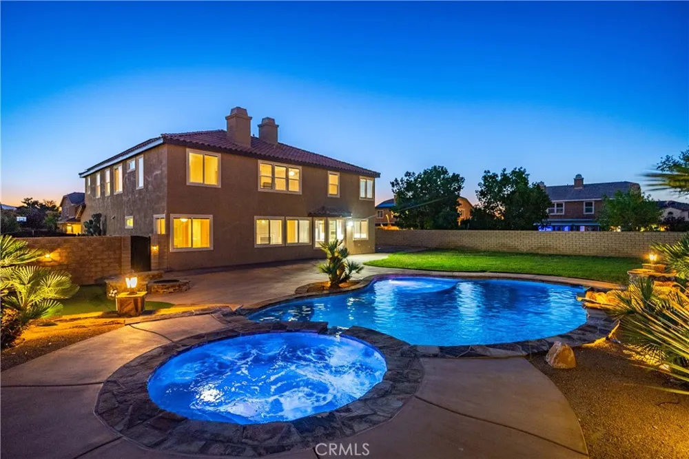 41520 44th W Lancaster, CA 93536