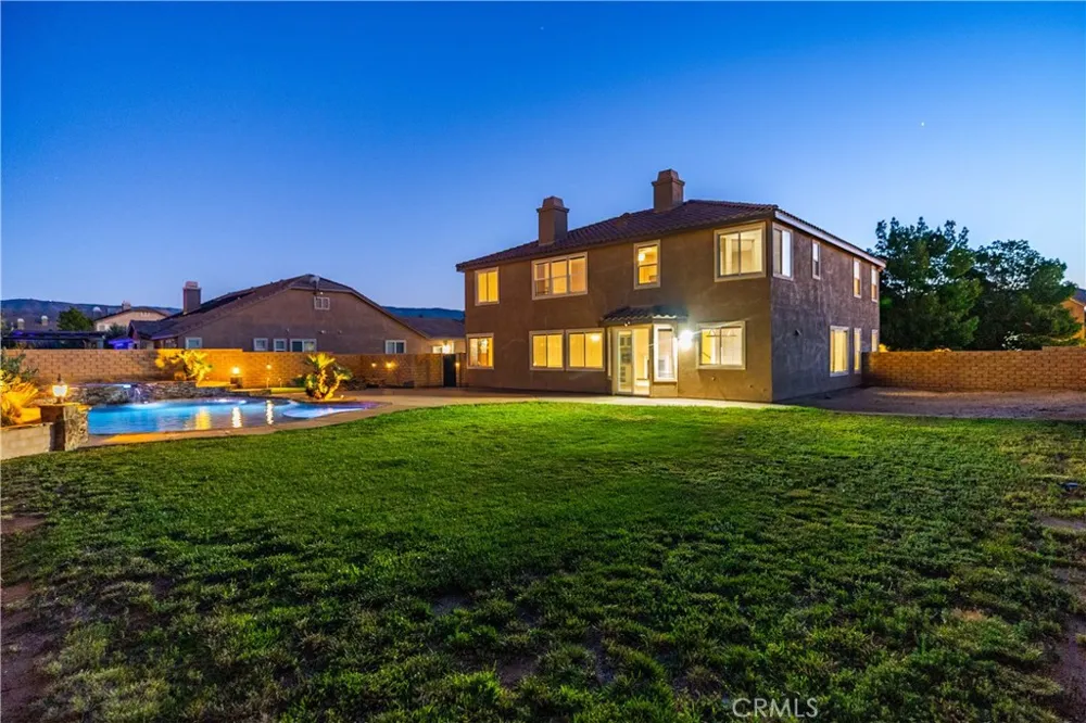 41520 44th W Lancaster, CA 93536