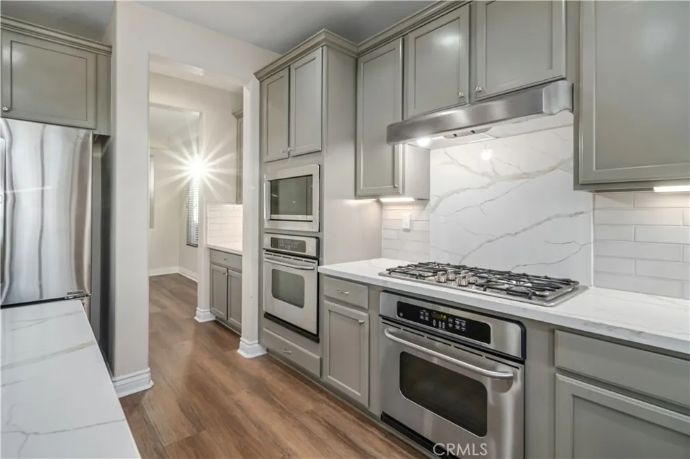 41520 44th W Lancaster, CA 93536