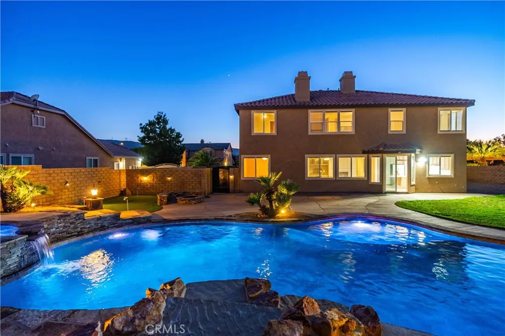 41520 44th W Lancaster, CA 93536