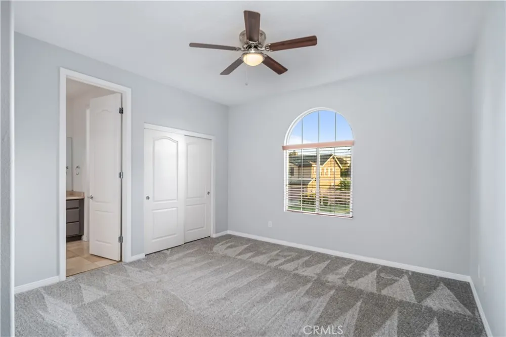 41520 44th W Lancaster, CA 93536