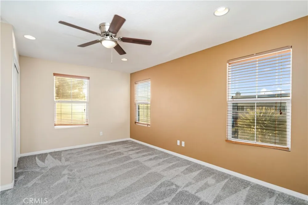41520 44th W Lancaster, CA 93536