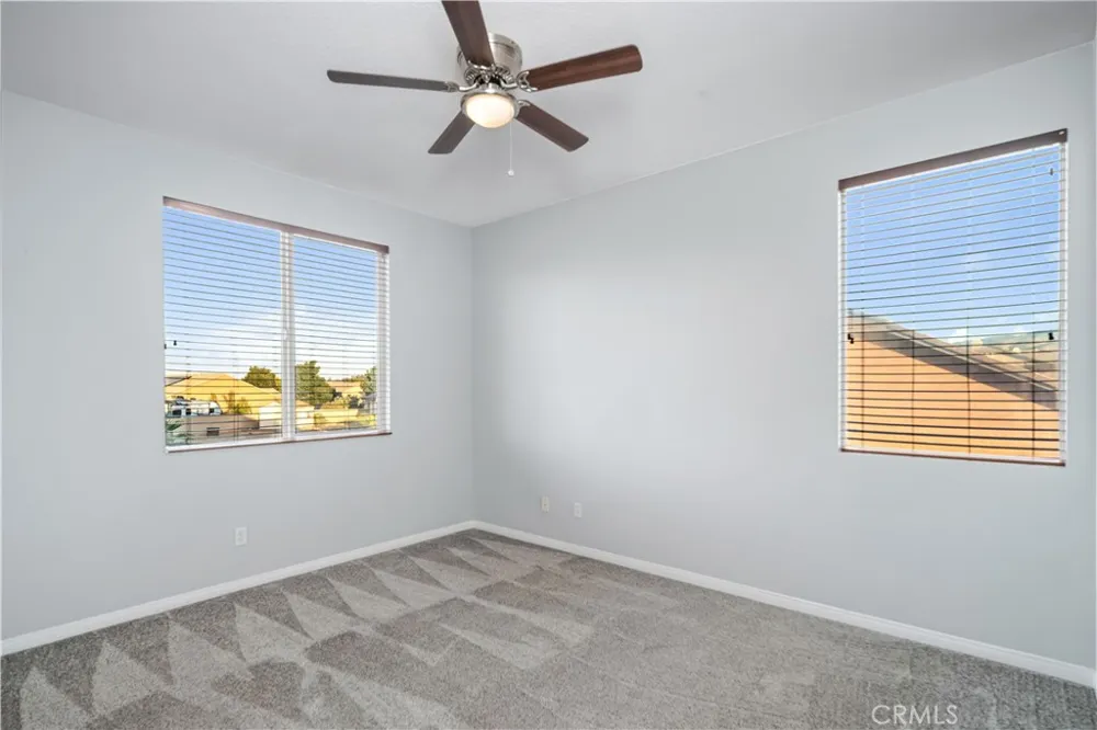 41520 44th W Lancaster, CA 93536