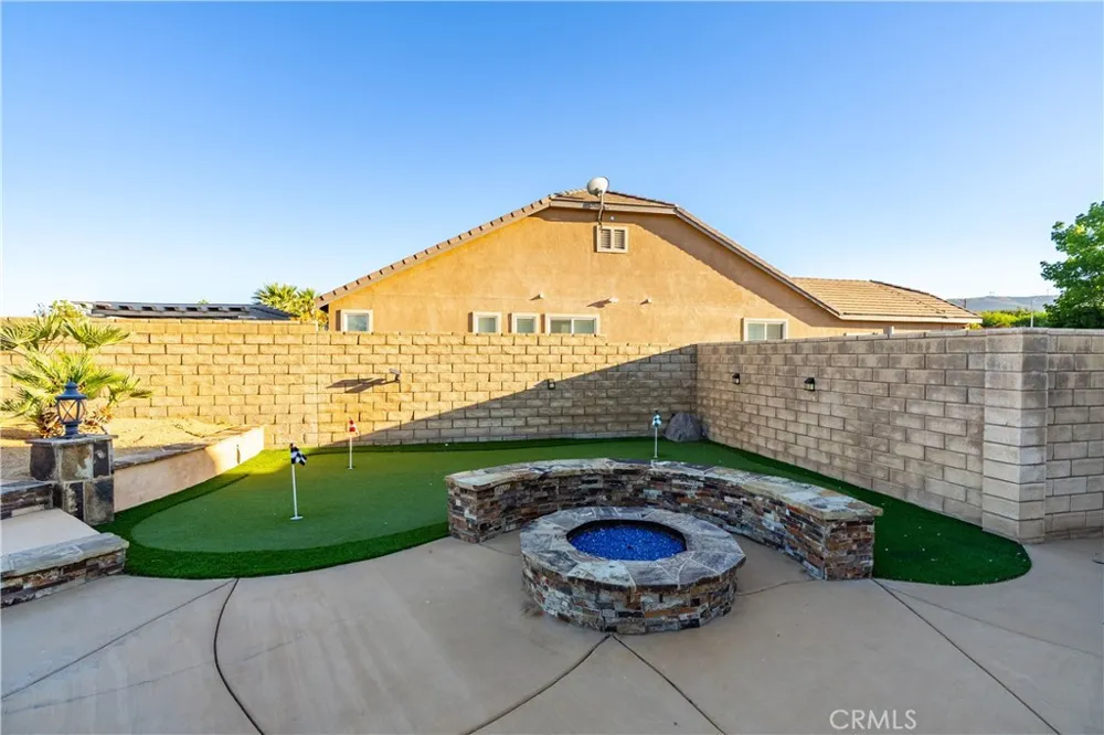 41520 44th W Lancaster, CA 93536