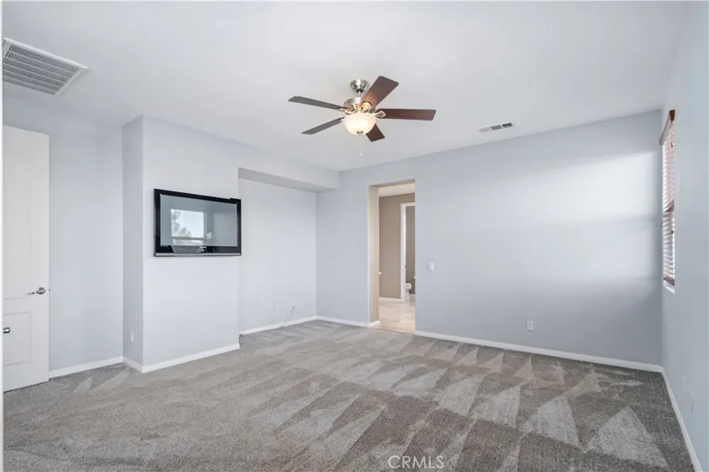 41520 44th W Lancaster, CA 93536