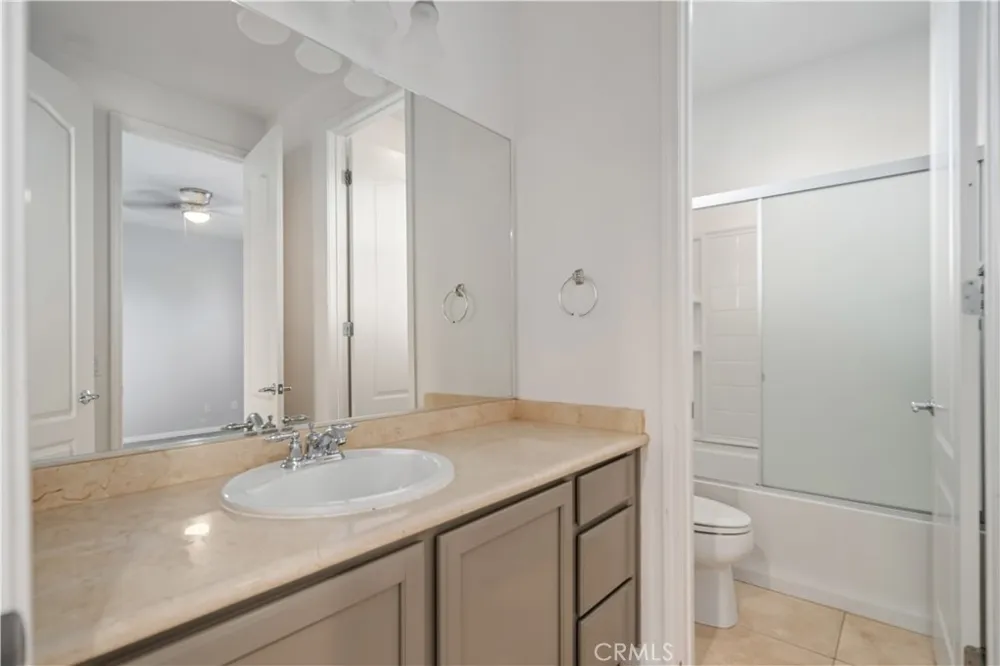 41520 44th W Lancaster, CA 93536