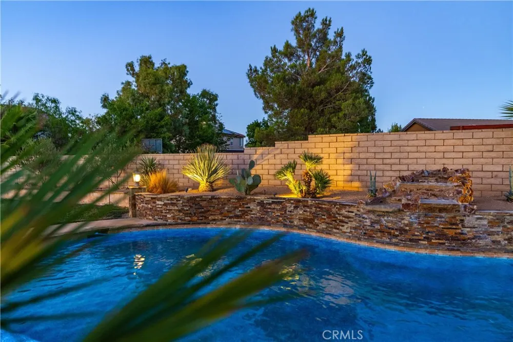 41520 44th W Lancaster, CA 93536