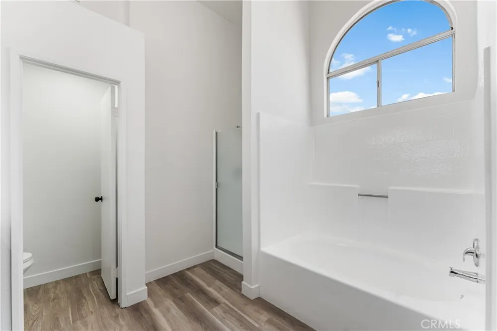 709 Whitlatch Lancaster, CA 93535