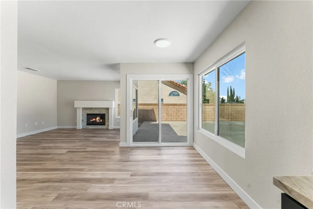 709 Whitlatch Lancaster, CA 93535