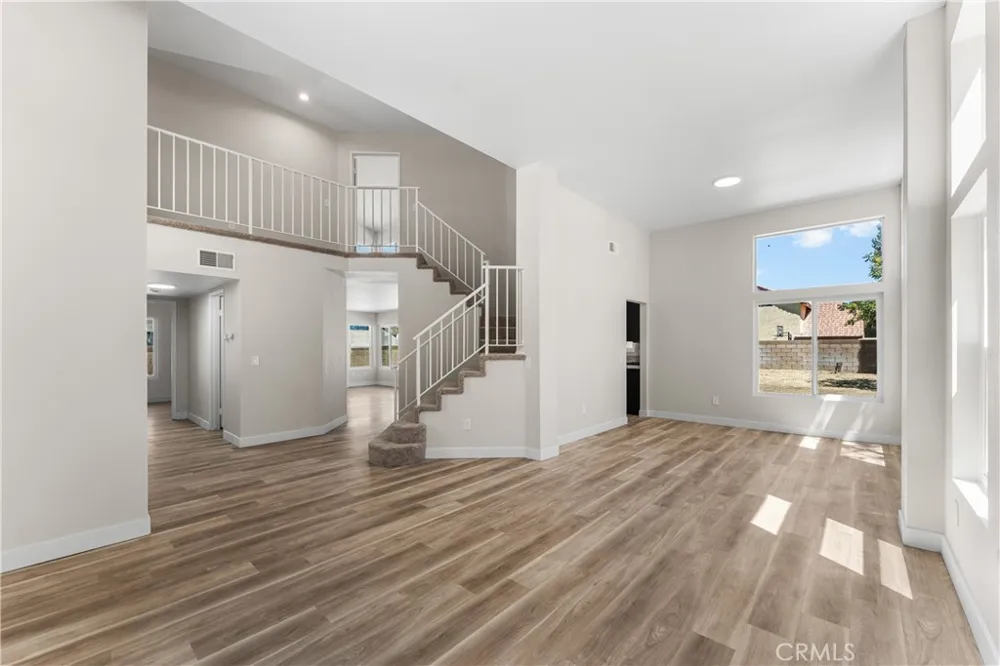 709 Whitlatch Lancaster, CA 93535
