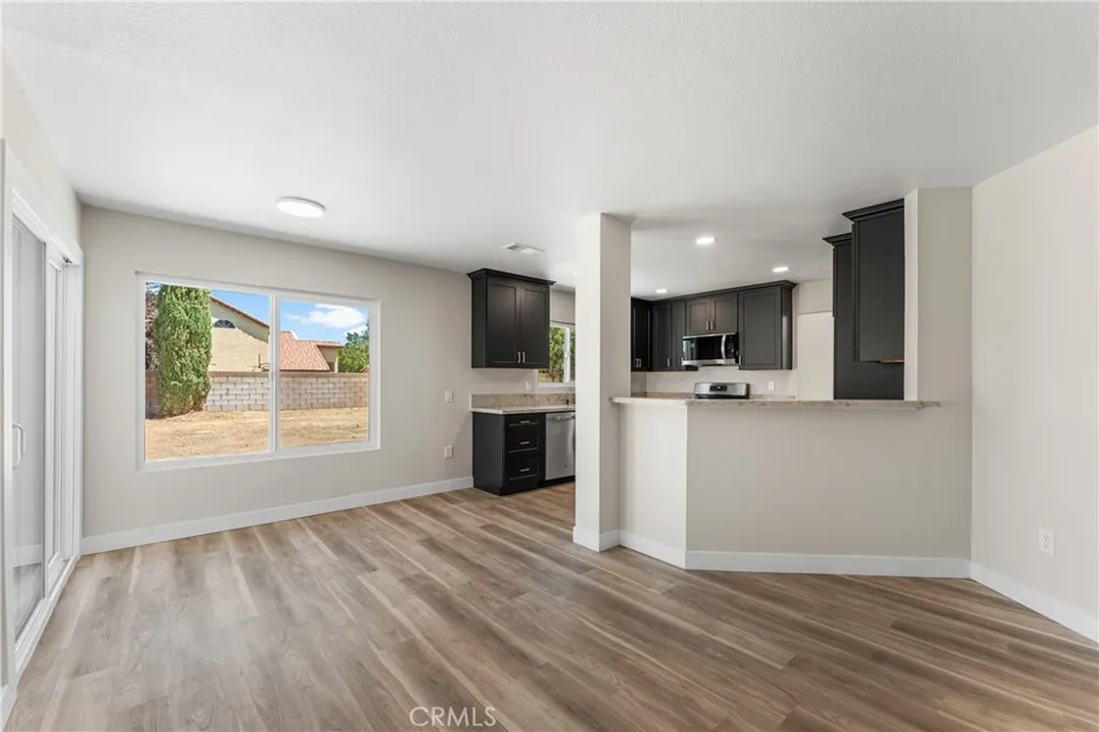 709 Whitlatch Lancaster, CA 93535