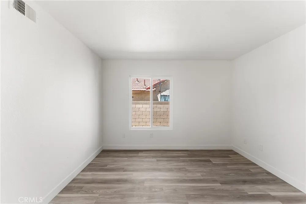 709 Whitlatch Lancaster, CA 93535