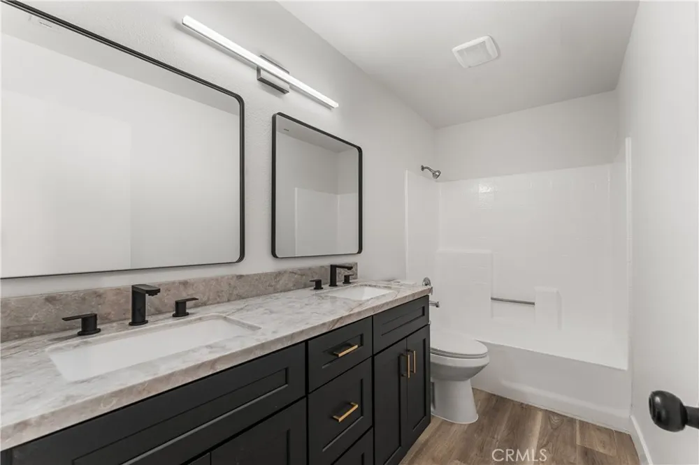 709 Whitlatch Lancaster, CA 93535