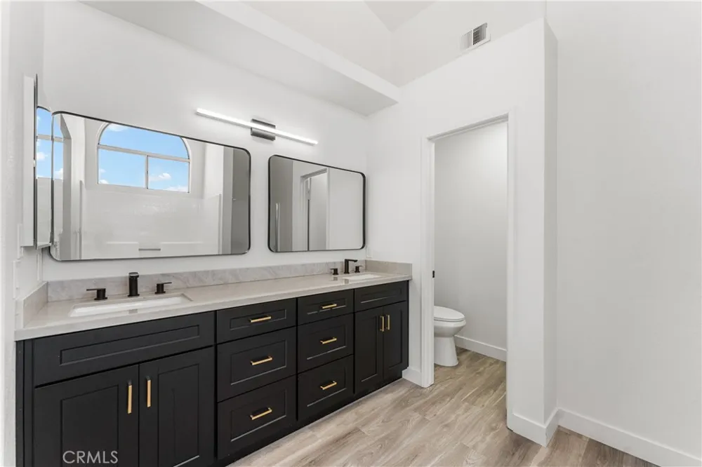 709 Whitlatch Lancaster, CA 93535
