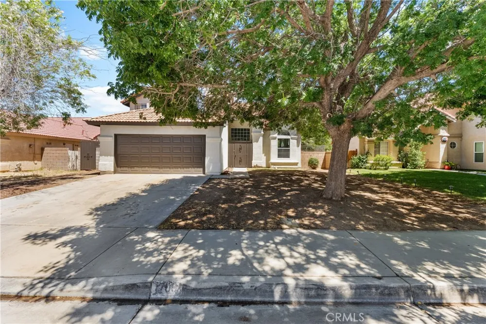 709 Whitlatch Lancaster, CA 93535