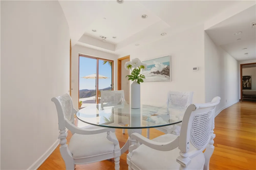9980 Houston Malibu, CA 90265