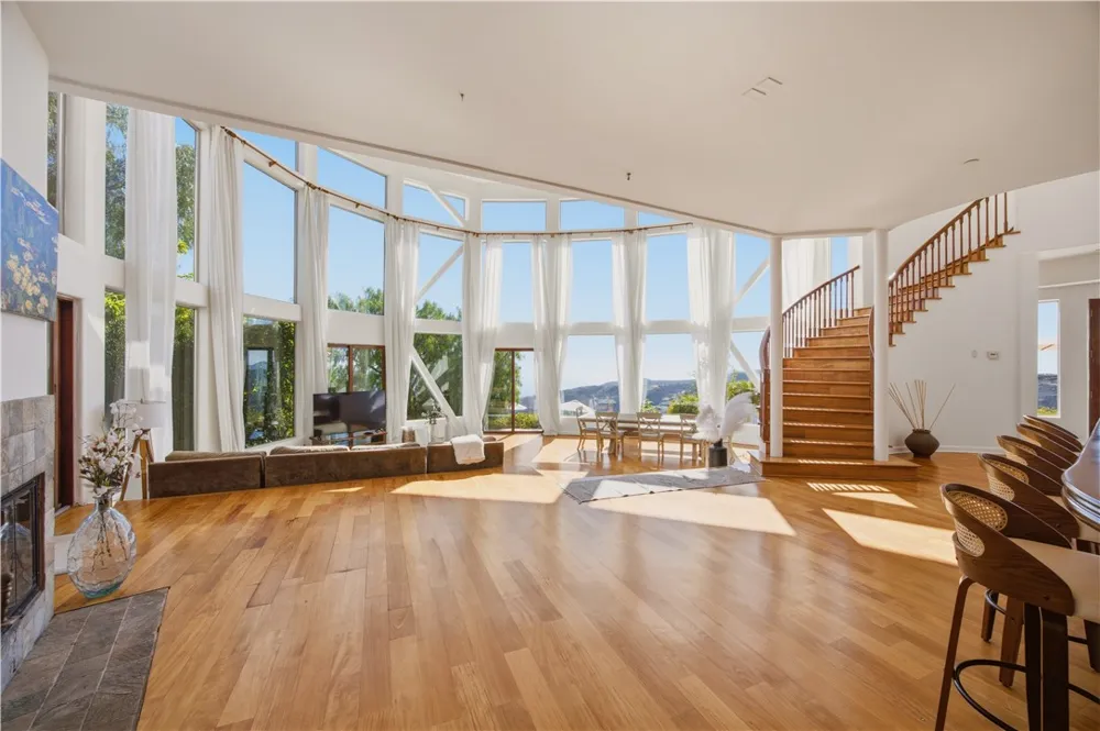9980 Houston Malibu, CA 90265