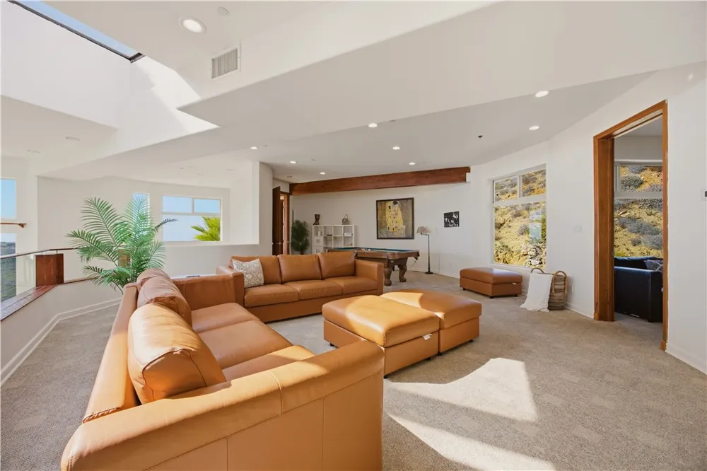 9980 Houston Malibu, CA 90265