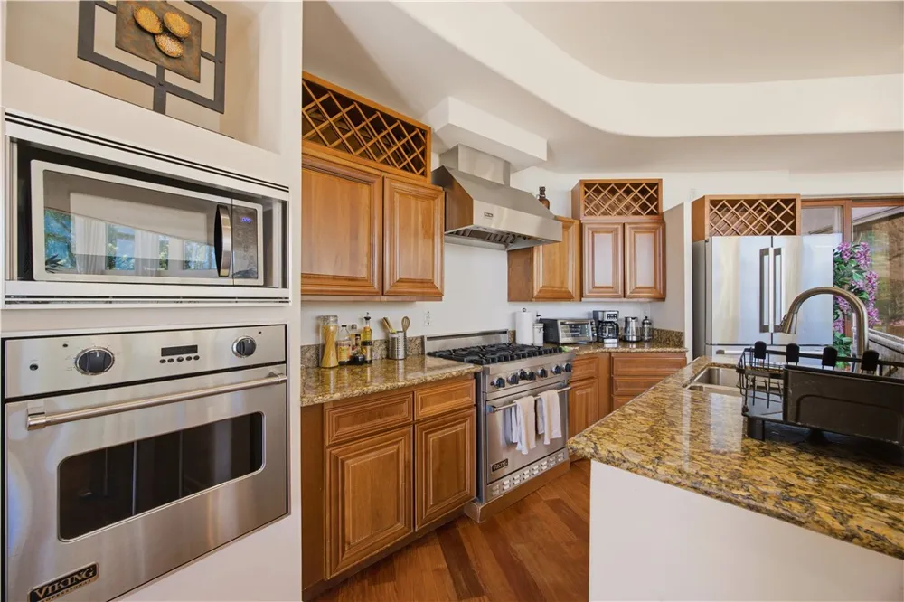 9980 Houston Malibu, CA 90265