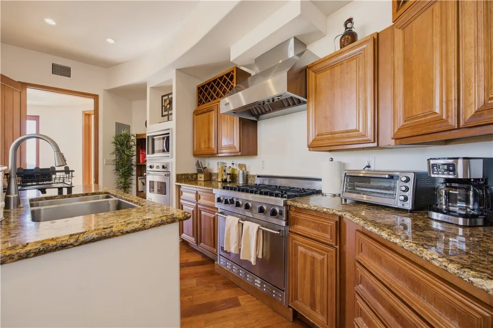 9980 Houston Malibu, CA 90265