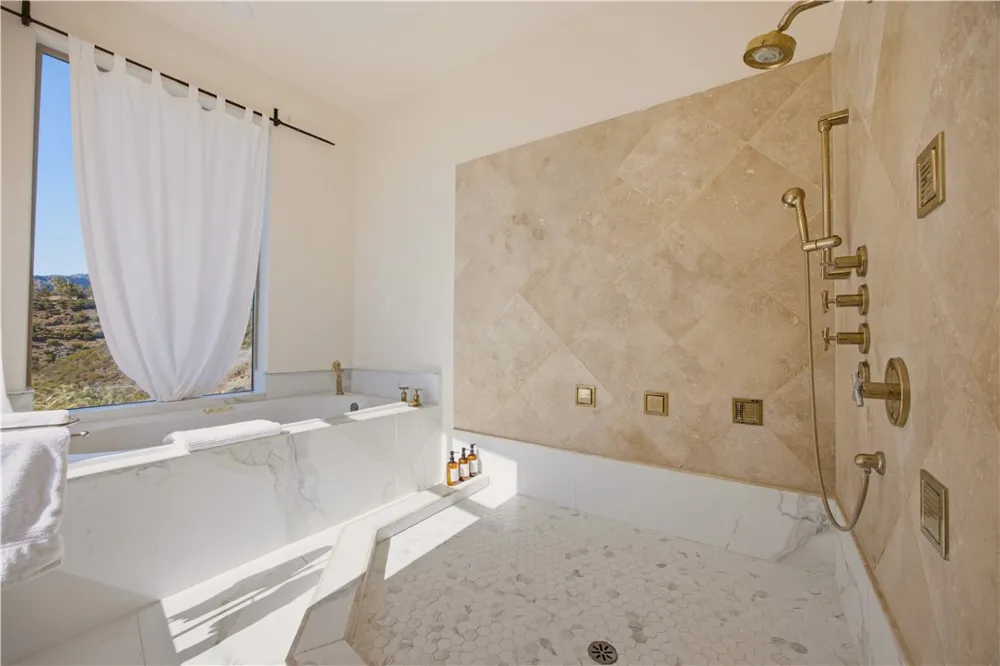9980 Houston Malibu, CA 90265