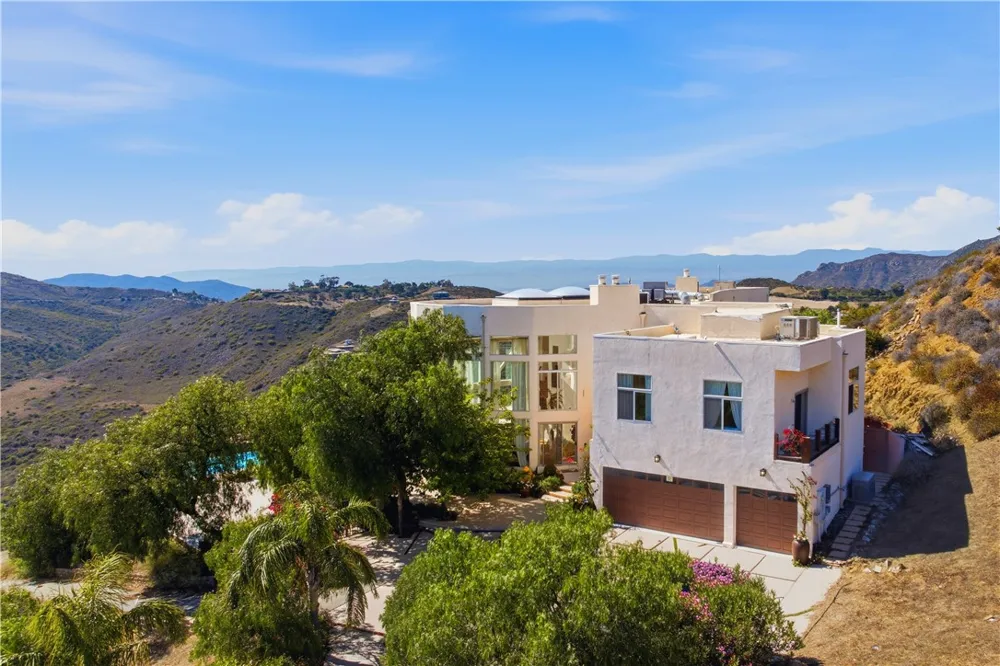 9980 Houston Malibu, CA 90265
