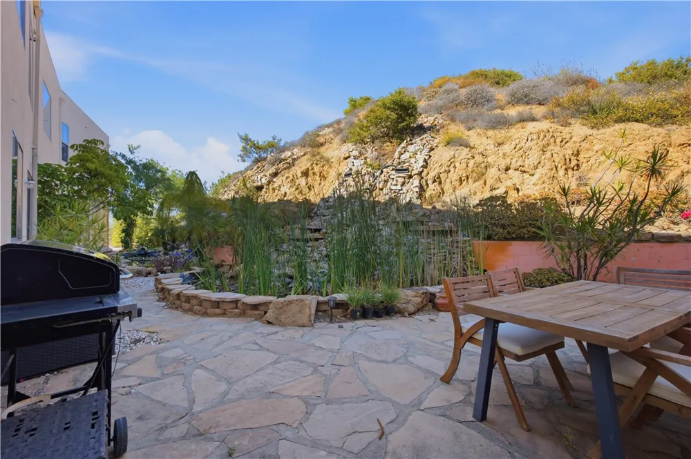 9980 Houston Malibu, CA 90265