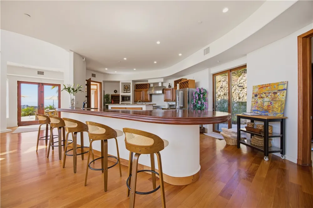 9980 Houston Malibu, CA 90265