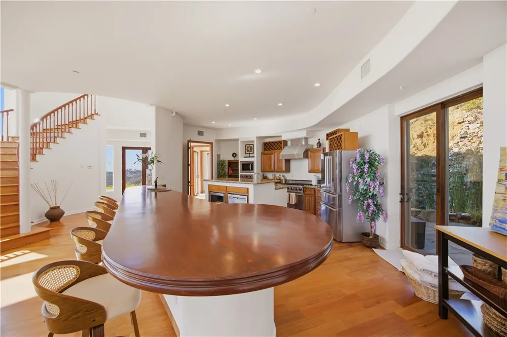 9980 Houston Malibu, CA 90265
