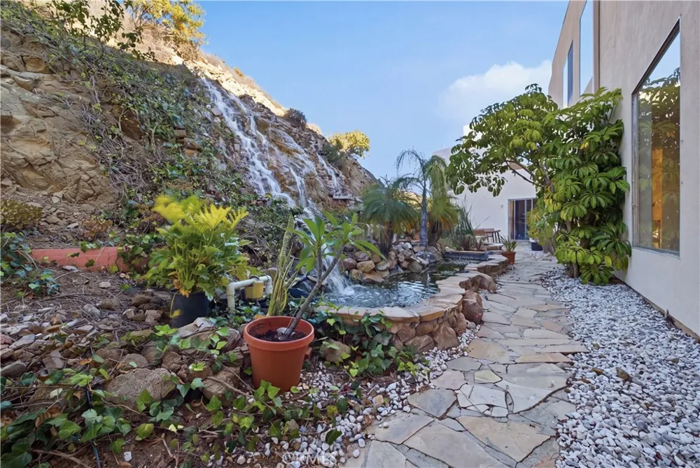 9980 Houston Malibu, CA 90265