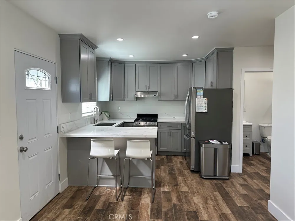 14325 Martha Street Van Nuys, CA 91401