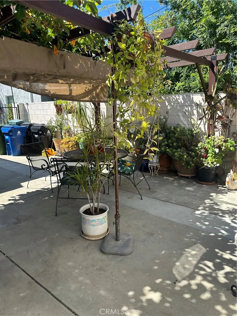 14325 Martha Street Van Nuys, CA 91401