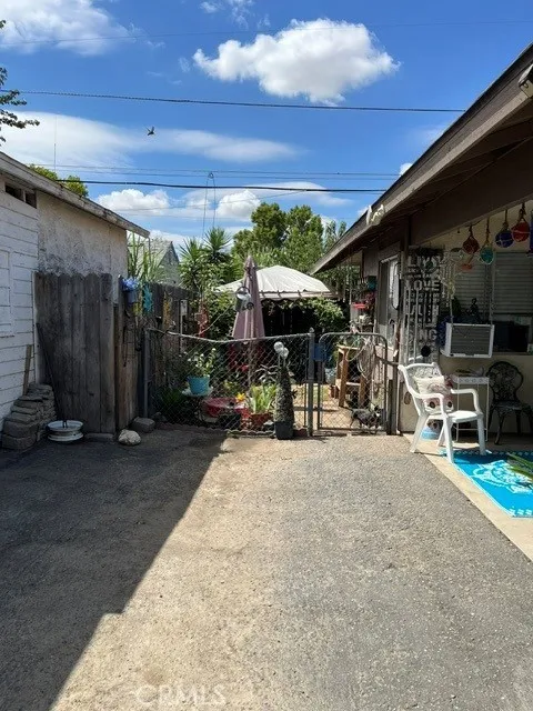 2819 Monterey Bakersfield, CA 93306