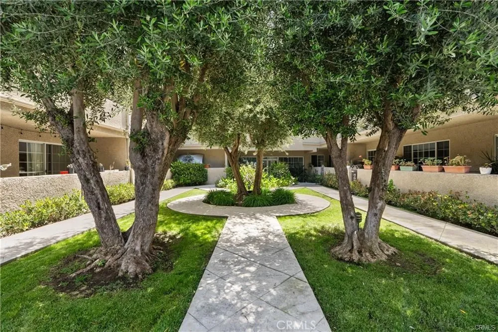 4647 Willis Avenue #220 Sherman Oaks, CA 91403