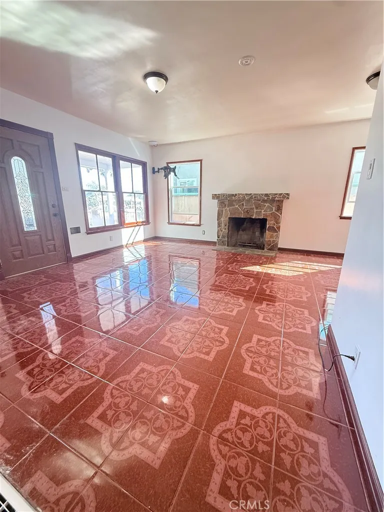 12821 Osborne Pacoima, CA 91331