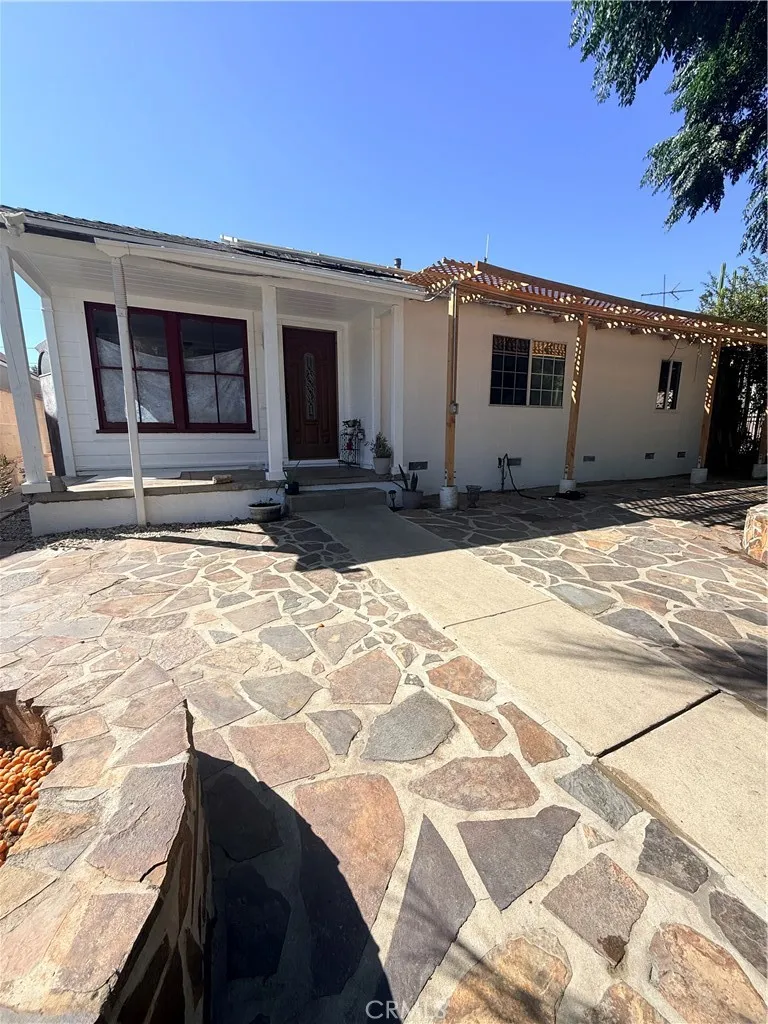 12821 Osborne Pacoima, CA 91331