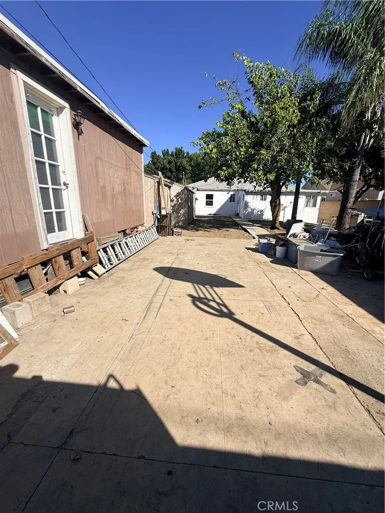 12821 Osborne Pacoima, CA 91331