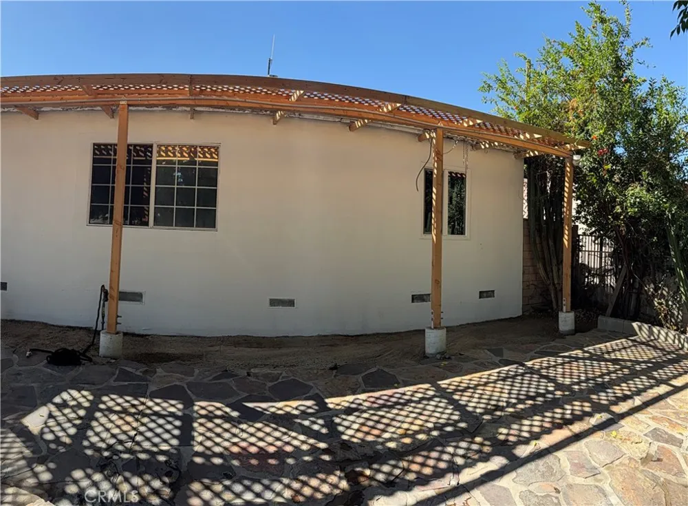 12821 Osborne Pacoima, CA 91331