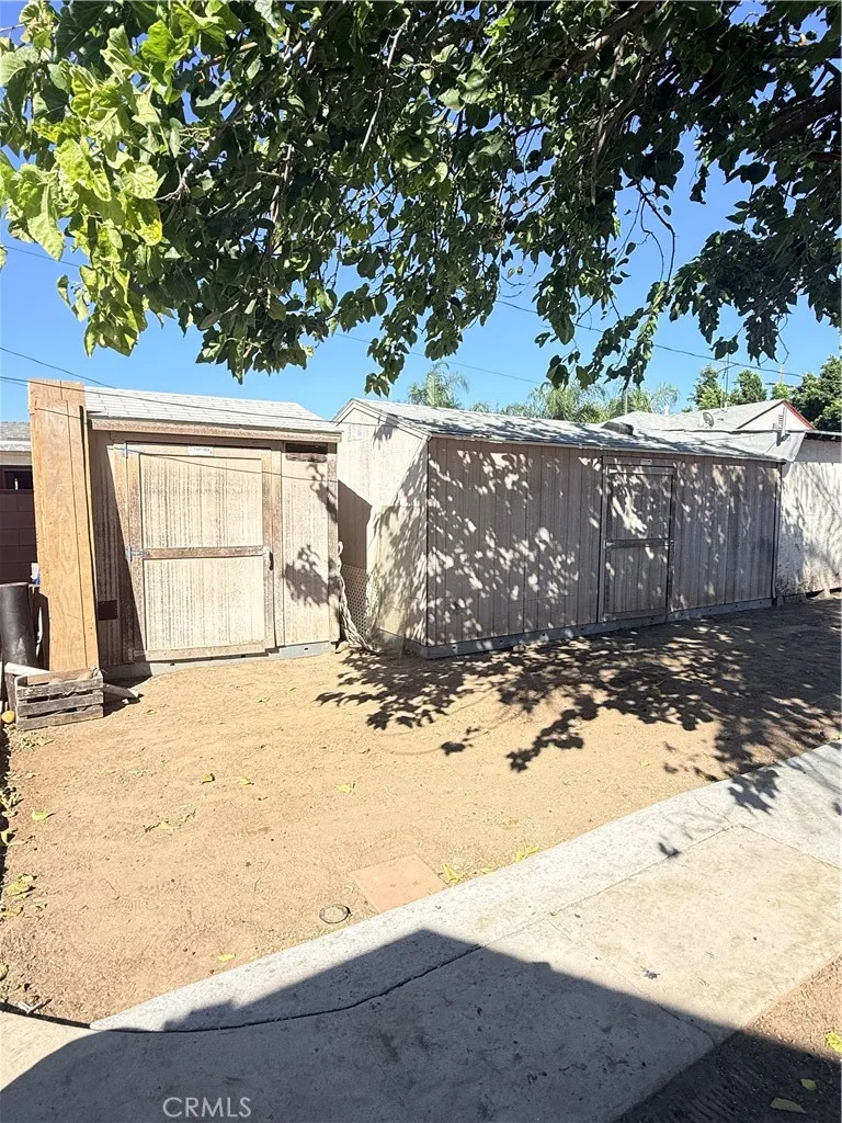 12821 Osborne Pacoima, CA 91331