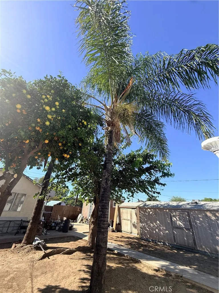 12821 Osborne Pacoima, CA 91331