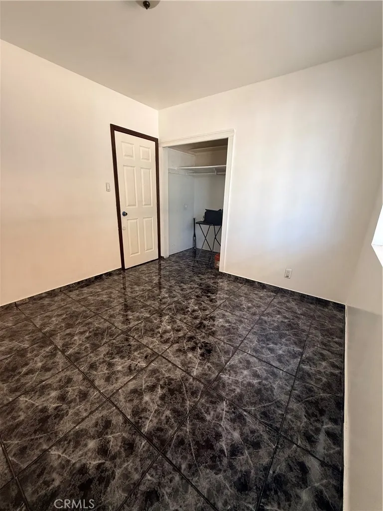 12821 Osborne Pacoima, CA 91331