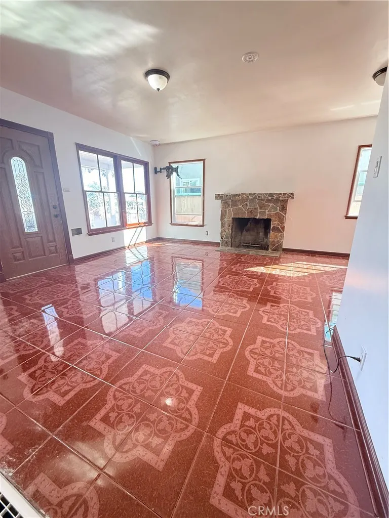 12821 Osborne Pacoima, CA 91331