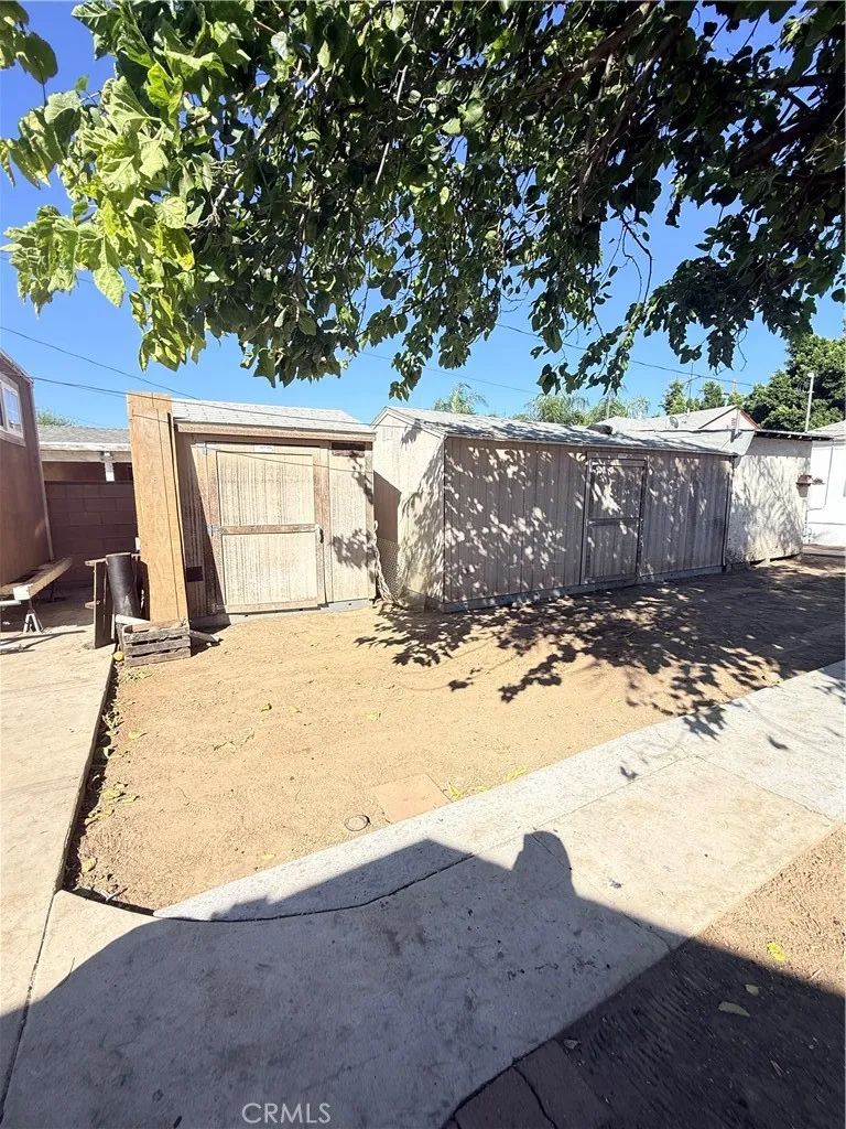 12821 Osborne Pacoima, CA 91331