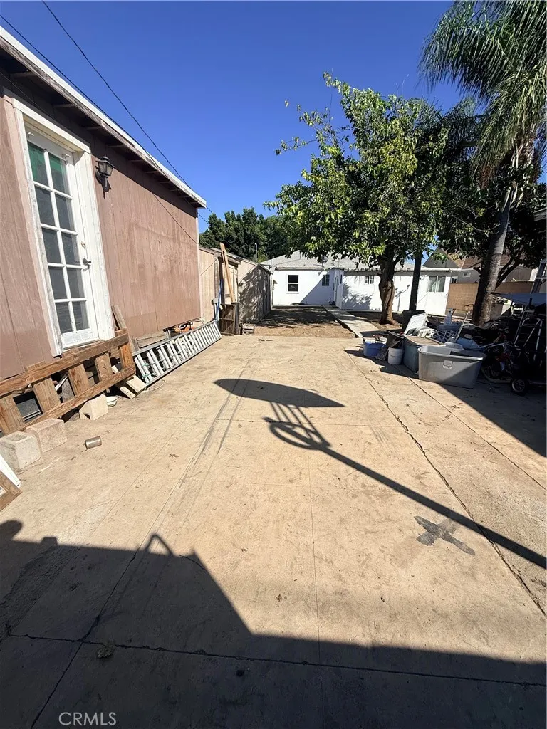 12821 Osborne Pacoima, CA 91331
