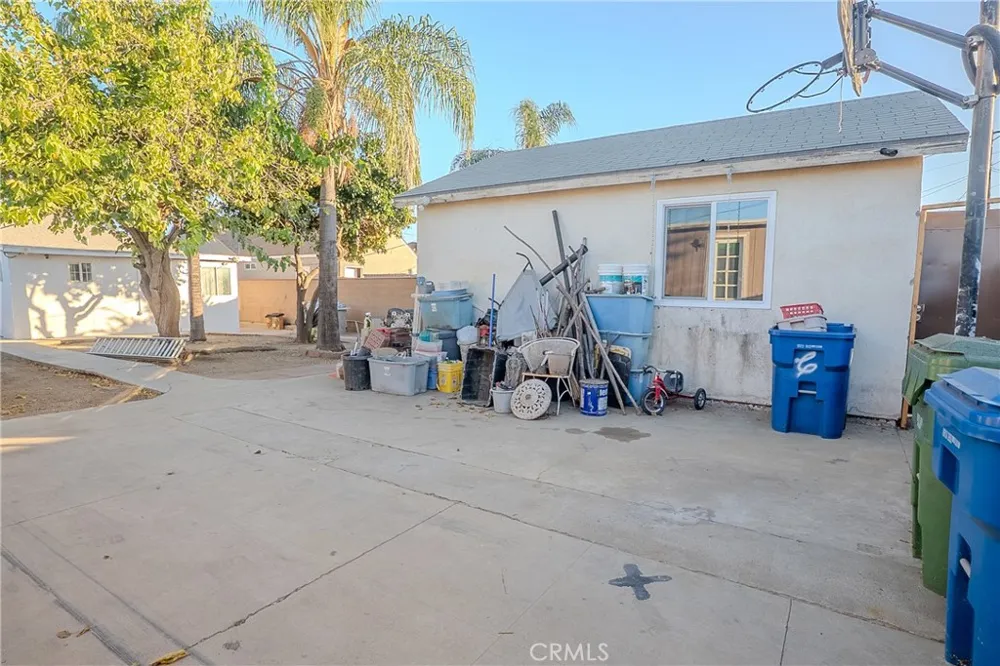 12821 Osborne Pacoima, CA 91331