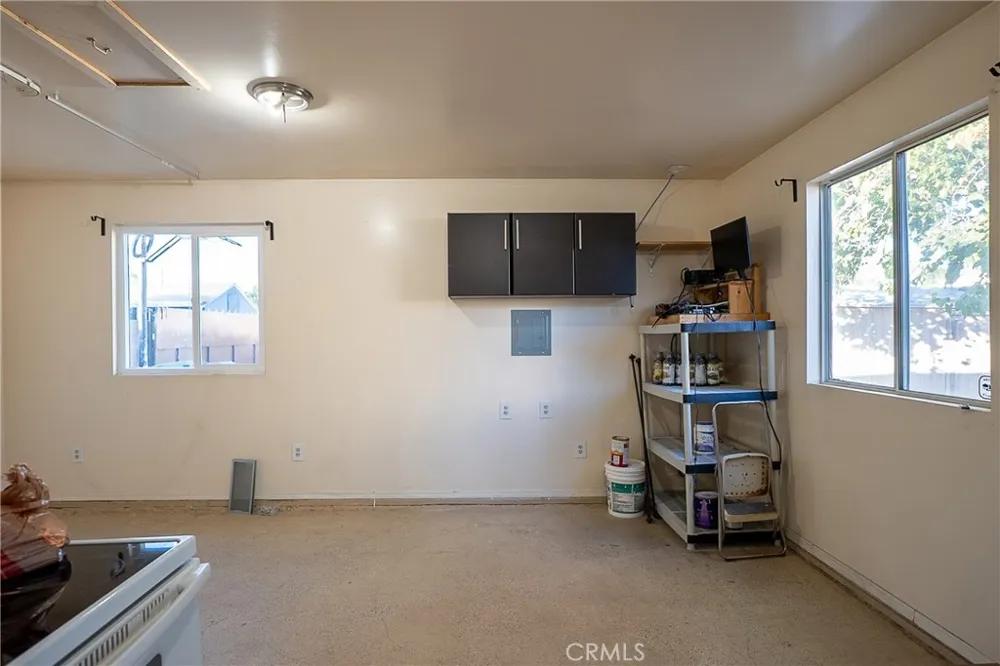 12821 Osborne Pacoima, CA 91331