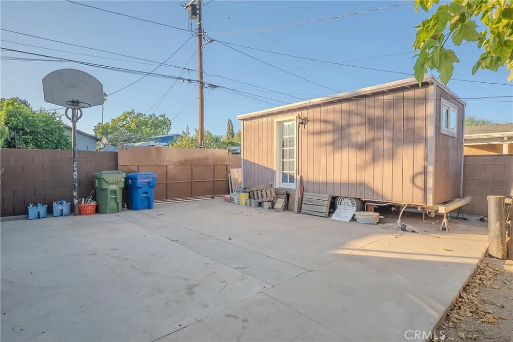 12821 Osborne Pacoima, CA 91331
