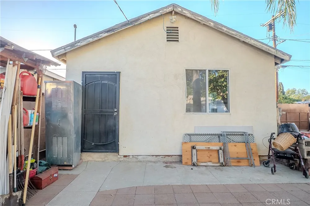 12821 Osborne Pacoima, CA 91331